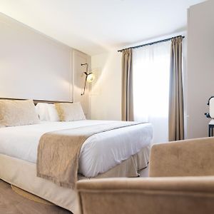 Camera con letto king size